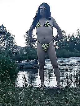 Lexiee in bikini down by the river