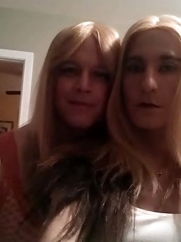 Glamour t-girl bitch is posing undressed for a photoshoot